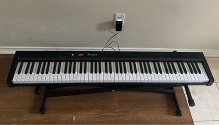 Kmise 88 key full piano digital keyboard and collapsable stand