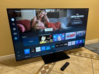 50” SAMSUNG 4K Crystal UHD smart TV (beautiful image)