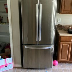 Refrigerator “”LG””