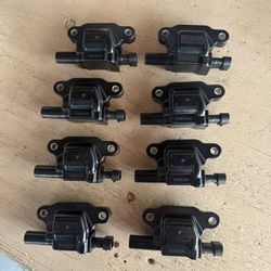 Pack of eight ignition coils compatible with 