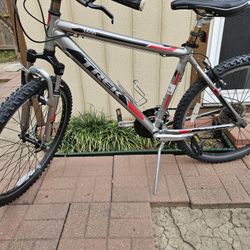 TREK 21 SPEED 26" BICYCLE 