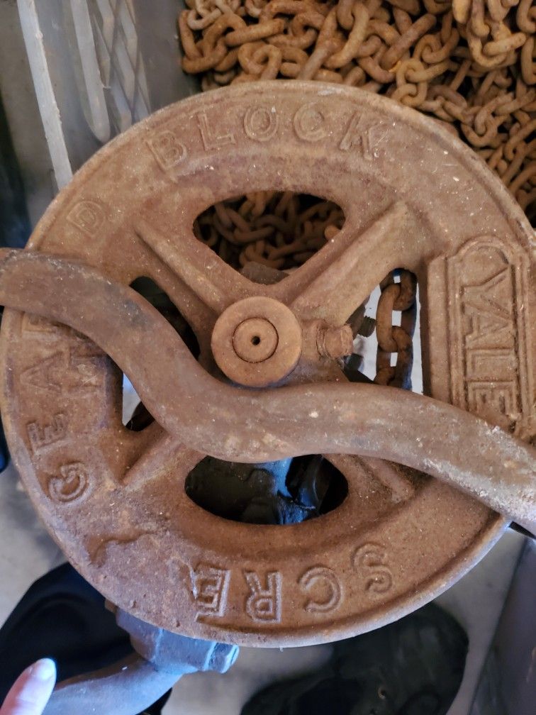 Yale Chain Hoist