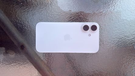iPhone 16 128gb Mint condition