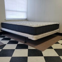 Queen size set - can DELIVER almost anywhere for $20 extra - please see all photos and read everything 🙂