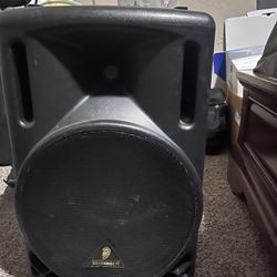 behringer speaker