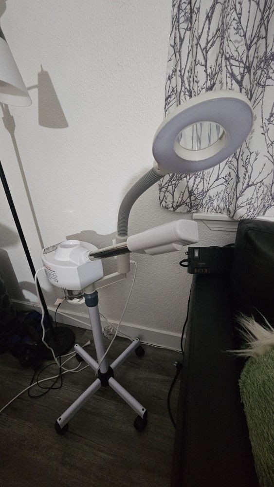 2 In 1 Facial Steamer W/ Magnifying Lamp