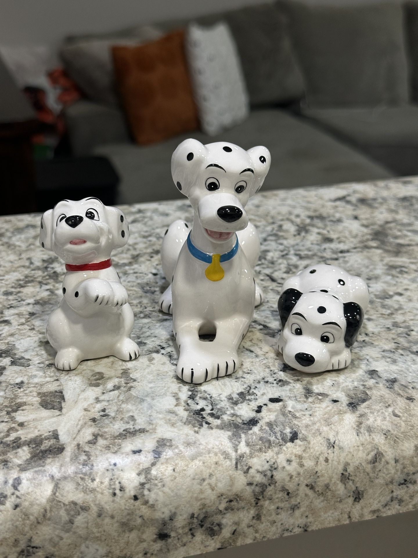 Vintage DISNEY 101 Dalmatians Ceramic Figurine Set