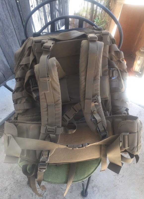 hitech hikeing and traveling backpack