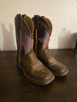 Girls boots