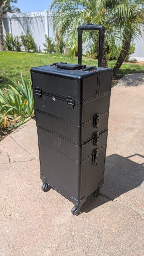 Train Case. Roller Case. Trolley for nail technician. Travel Organizer on wheels 