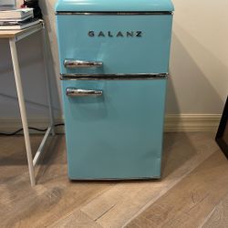 Galanz Mini Fridge