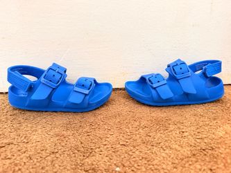 Sandals in good condition