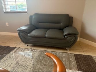 Sofa, coffee table & end tables