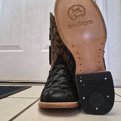 Piraruku cawboy boots 9½  with a belt 34