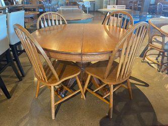 Round Wooden Table On Wheels With Clawed Feet (Set of 4 Chairs)