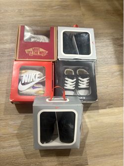 NEW BUNDLE NIKES , CONVERSE & VANS