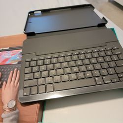 Slim Folio Logitech Ipad 7gen