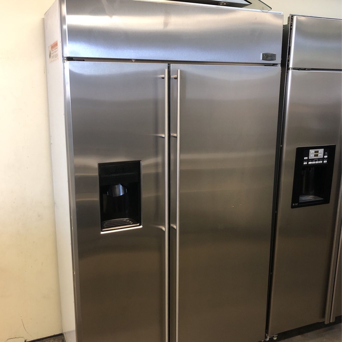 Ge Profile 48”Wide Built In Stainless Steel Side By Side Refrigerator 