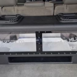 NEW 2 12” KICKER L7s Subwoofers With Big Ported Custom Box Rgb Lights 