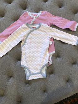 2 long sleeve baby onesies 9 months