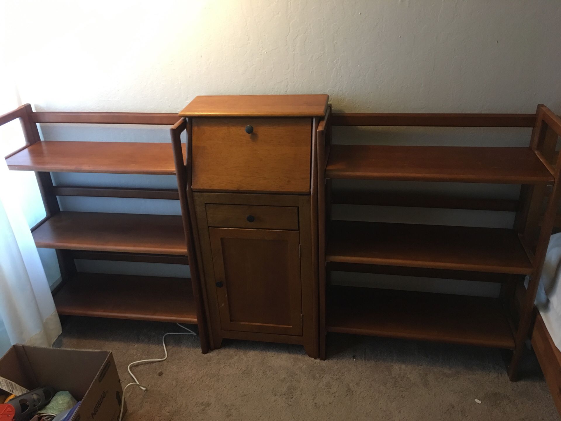 Small fold out desk/hutch with matching foldable bookcases