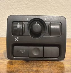 2005 Subaru Legacy Mirror adjustor and Dashboard Traction Dimmer with Windshield Wiper Defroster