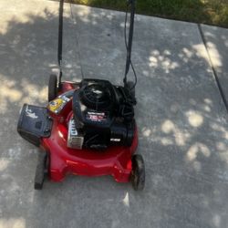 Yard Machines Push Lawn Mower 