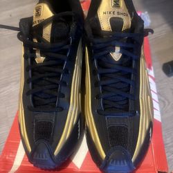 Men’s Size 9.5. Nike Shox