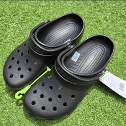 Crocs unisex-adult classic clogs (Black) Size 5m/7w to 10m/12w