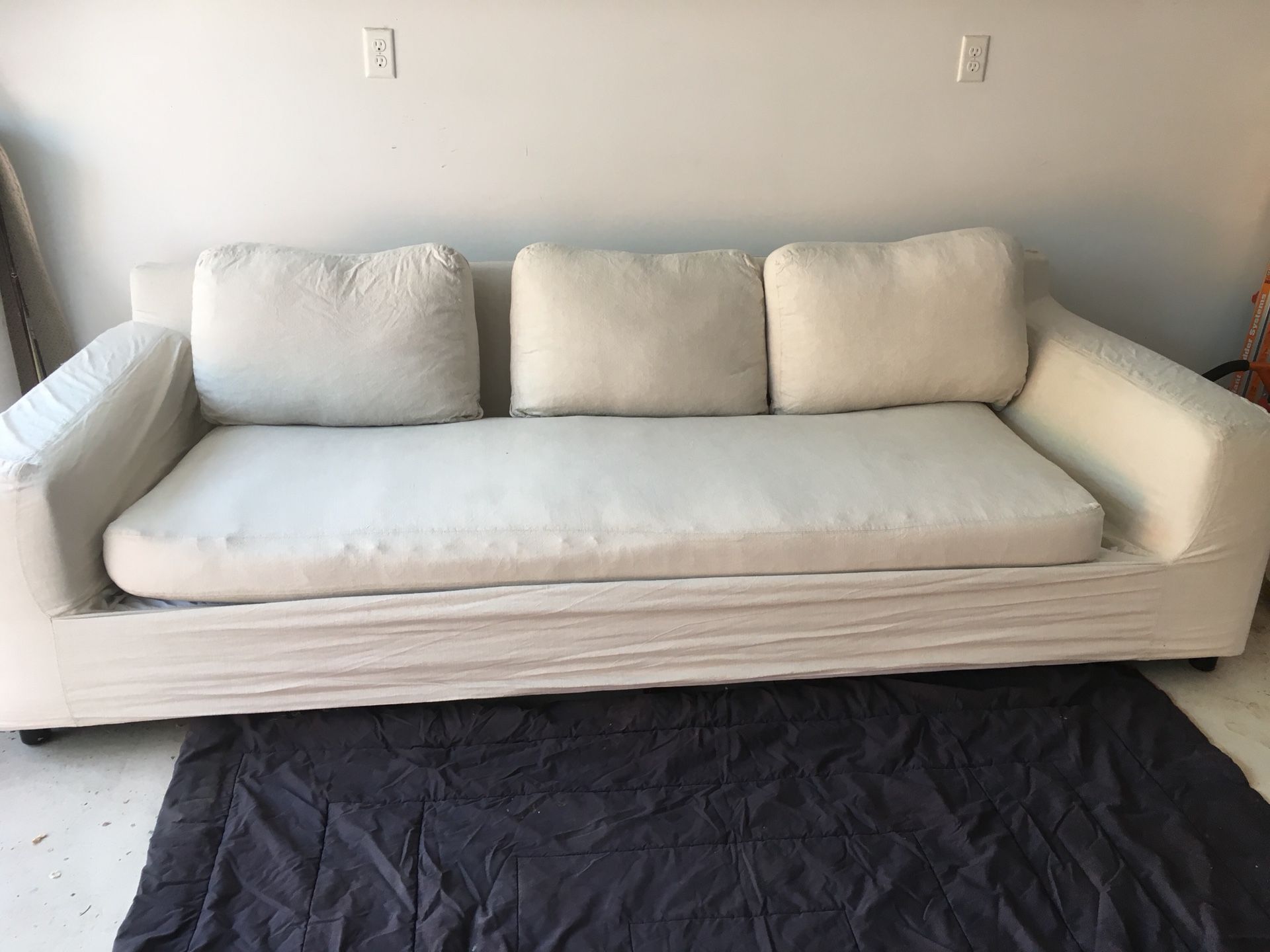 Beautiful Pottery Barn Solano Grand Sofa for Sale in Boise, ID - OfferUp
