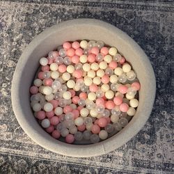 Foam Pitt for toddler with balls. $20