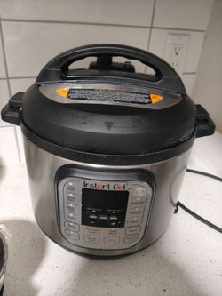 Insta pot 7in 1 Electric cooker 6 quarts