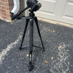 Sunpak 5858DX Tripod – Good Condition