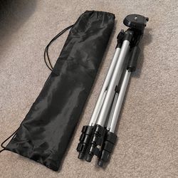 Camera Camcorder 50” Extendable Tripod with Carrying Bag