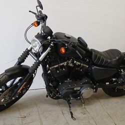 Harley davidson sportster 883