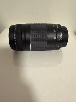 Canon EF 75-300mm f/4-5.6 Zoom Lens