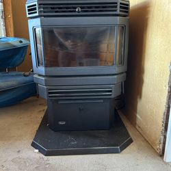 Enviro Pellet Stove for Sale in Buckley, WA - OfferUp