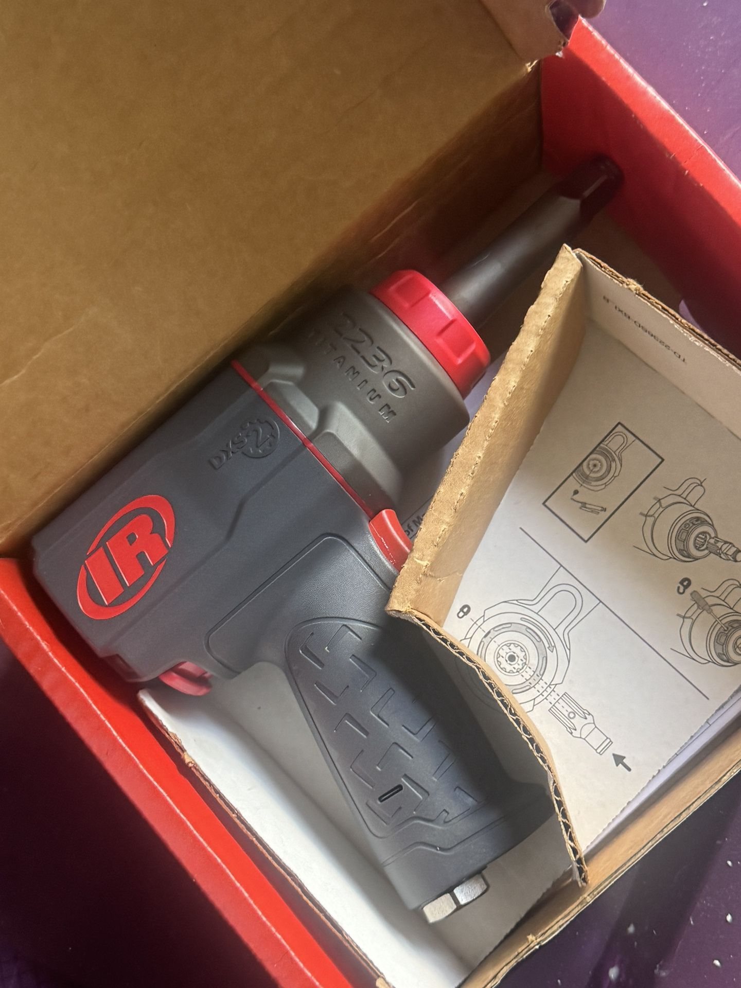 AIR IMPACT WRENCH