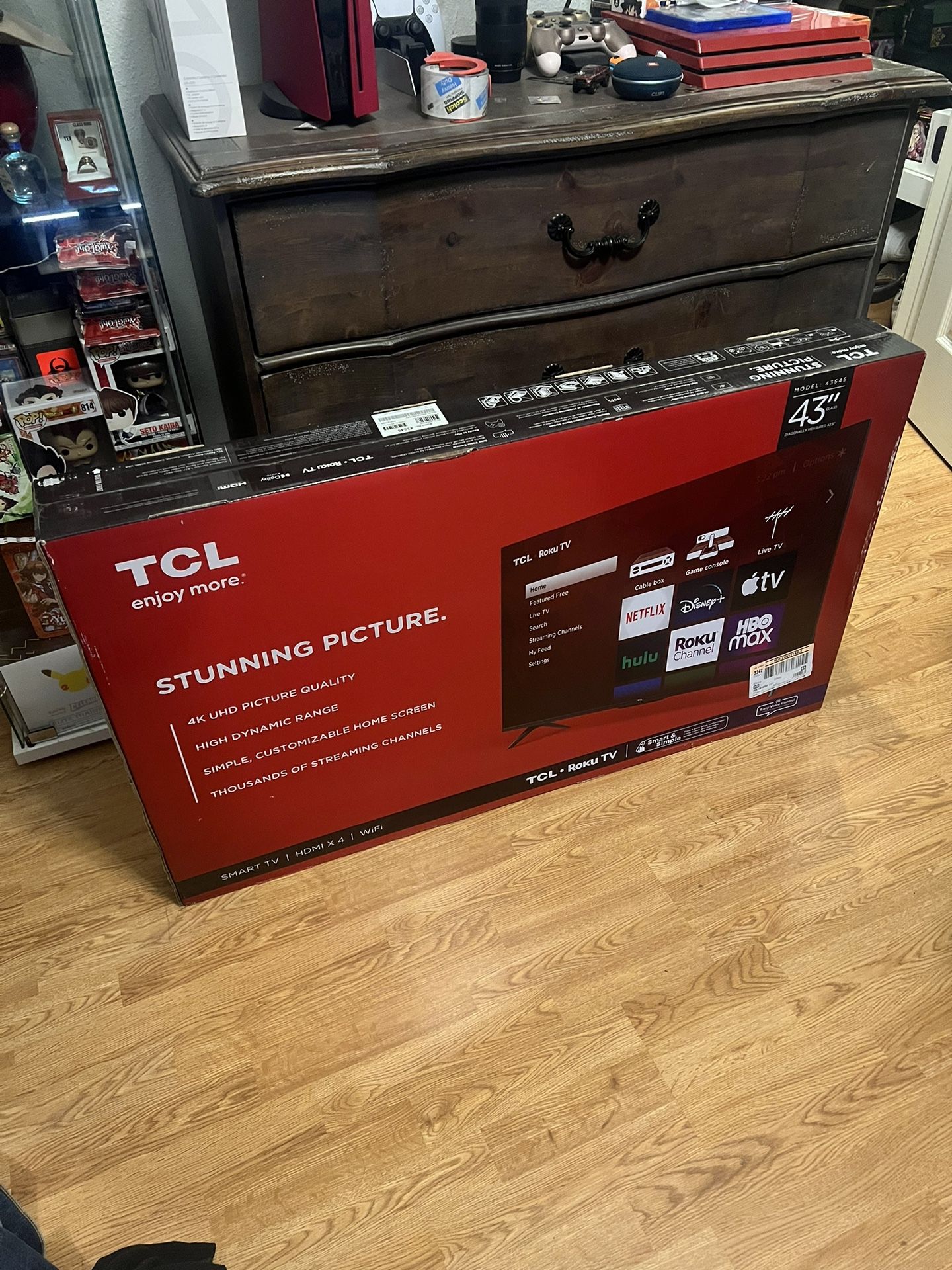 TCL 43" Class 4-Series 4K UHD HDR Smart Roku TV – 43S455