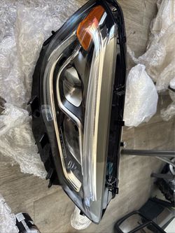✅ 2021-2023 Mercedes Benz GLA GLA250 GLA200  Right side  Headlight OEM Perfect