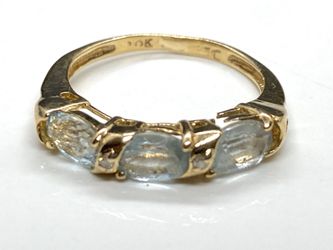 10k Solid Gold light blue topaz