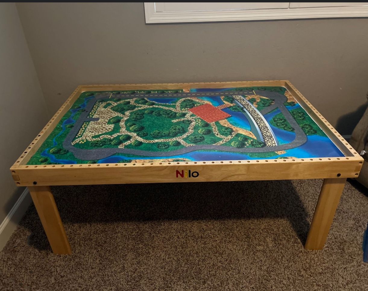 Large Nilo Multi-Activity Play Table with Theasel