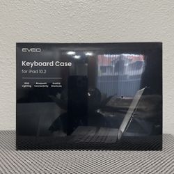 Funda teclado EVEO para iPad 10.2". Incluye un soporte para lápiz integrado.