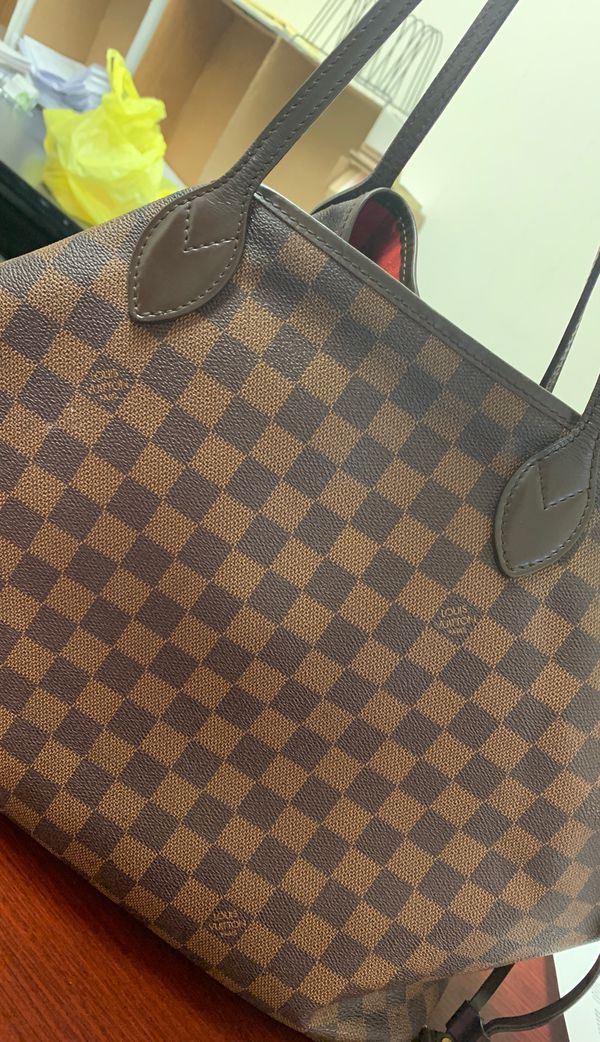 Authentic Neverfull Gm Damier Ebene Louis Vuitton for Sale in Fort Worth, TX - OfferUp