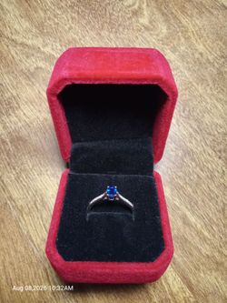 Beautiful 14K White Gold Sapphire & Diamond Ring - Size 8 / 8.5
