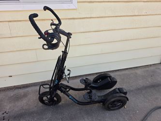 Me-Mover three-wheeled elliptical bike