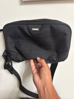 Thule baby changing cross body pod