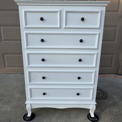RoyalCraft White 6 Drawer Dresser, Large Storage Chest with Ball Bearing Slide