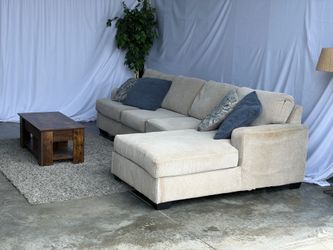Sectional couch