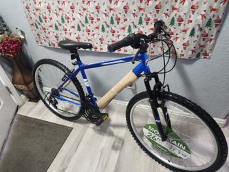 Huffy Bike Rack Greek 26 18 Speed Mont Sports New Ready To Ride good condition